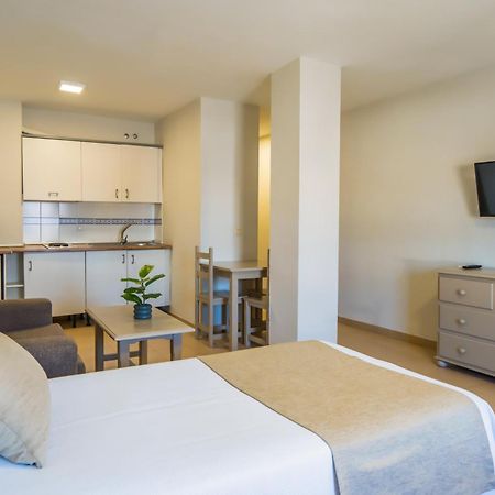 Apartamentos Puerta Del Sur Seville Ngoại thất bức ảnh