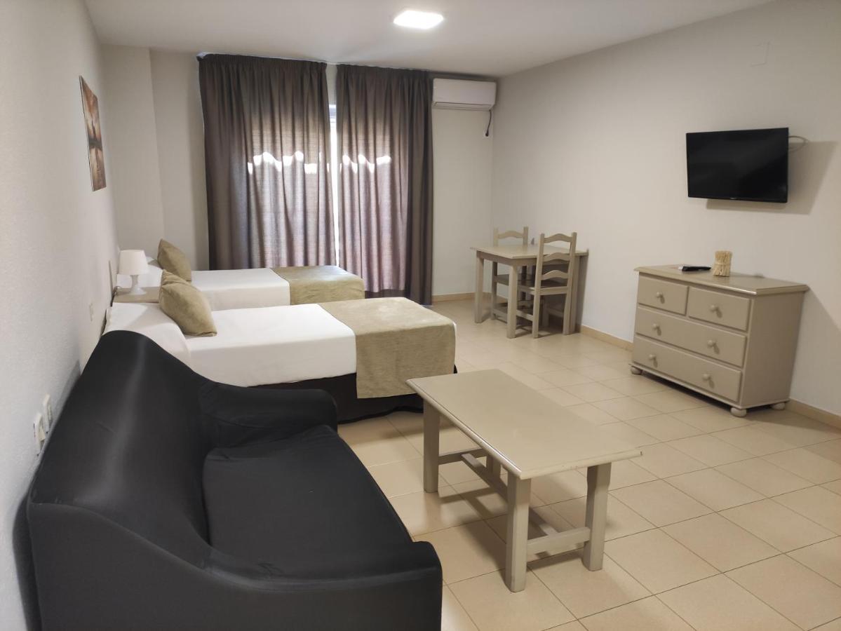 Apartamentos Puerta Del Sur Seville Ngoại thất bức ảnh