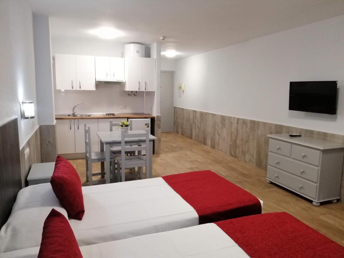 Apartamentos Puerta Del Sur Seville Ngoại thất bức ảnh